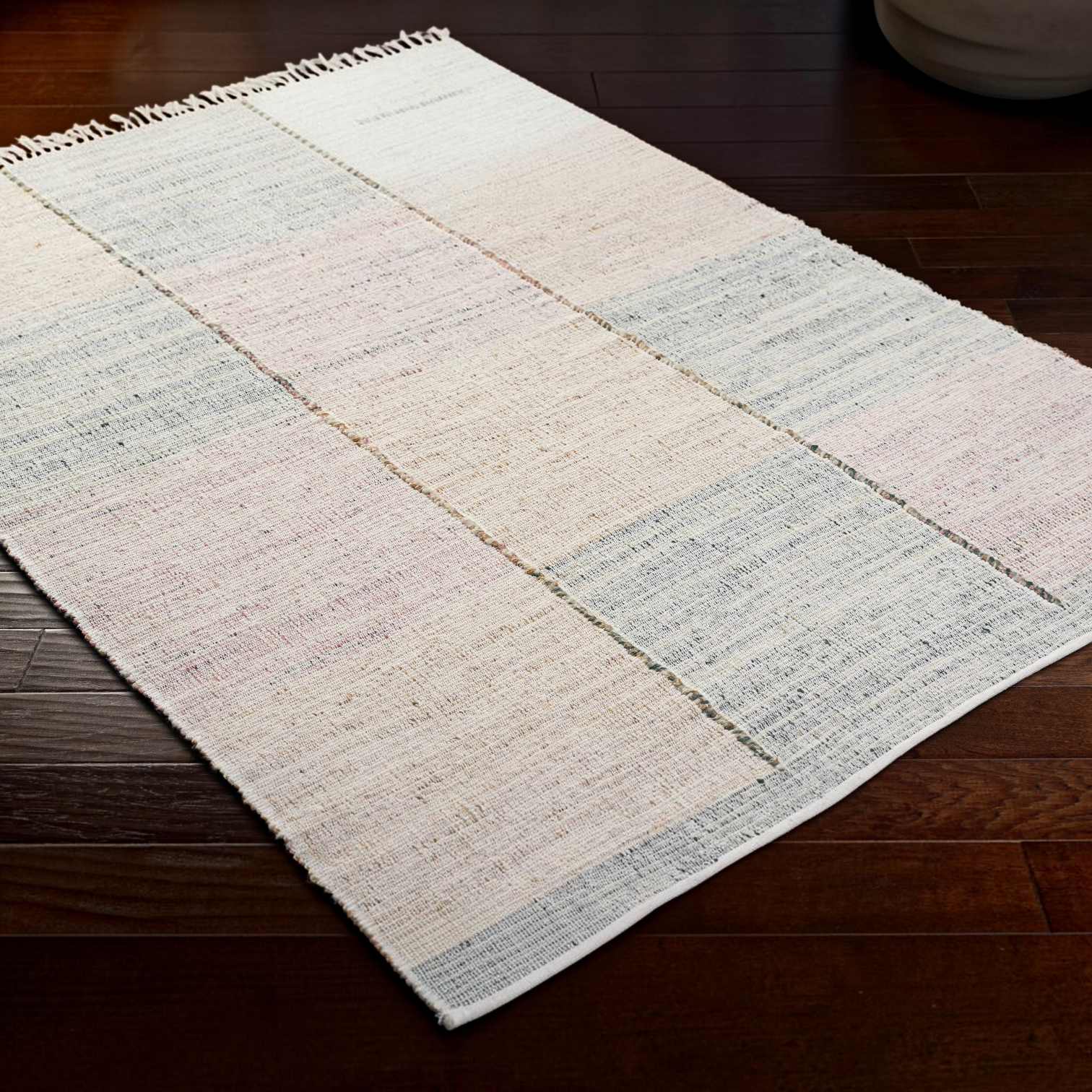 Hand-woven jute, wool and cotton blend rug